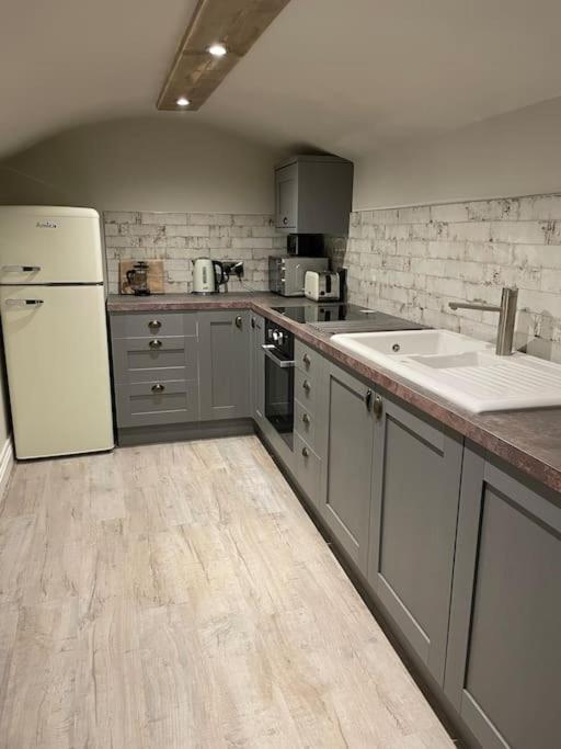 Brook Cottage Холмфирт Екстериор снимка